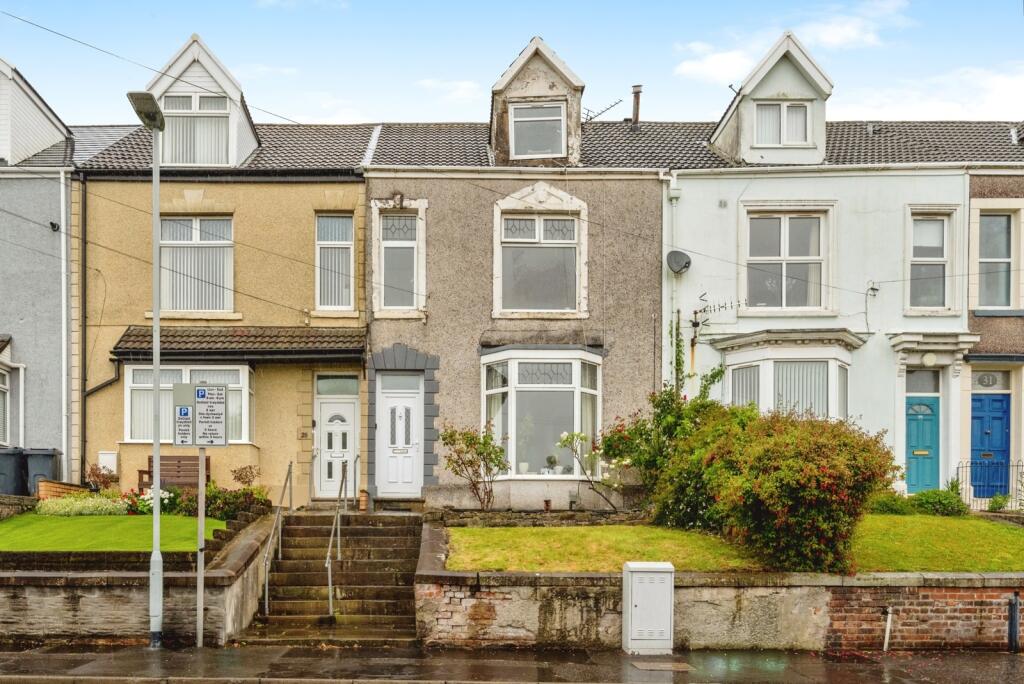4 bedroom terraced house