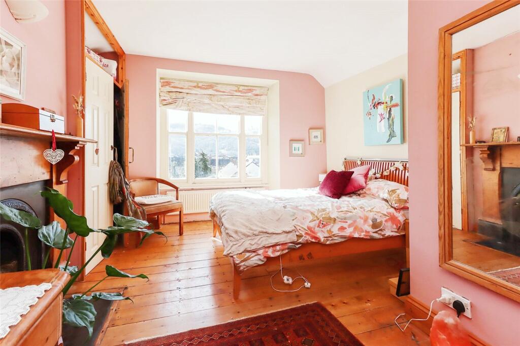 5 bedroom detached house for sale in Tan Yr Allt Road, Machynlleth, SY20