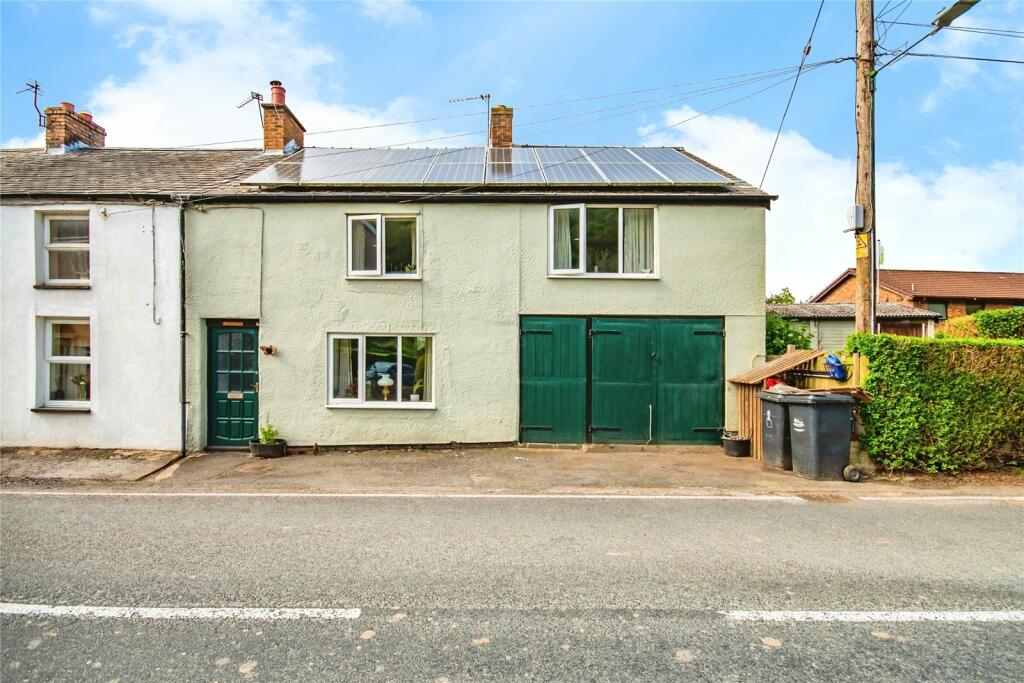 4 bedroom end of terrace house for sale in Pentre Llyn, Llanilar