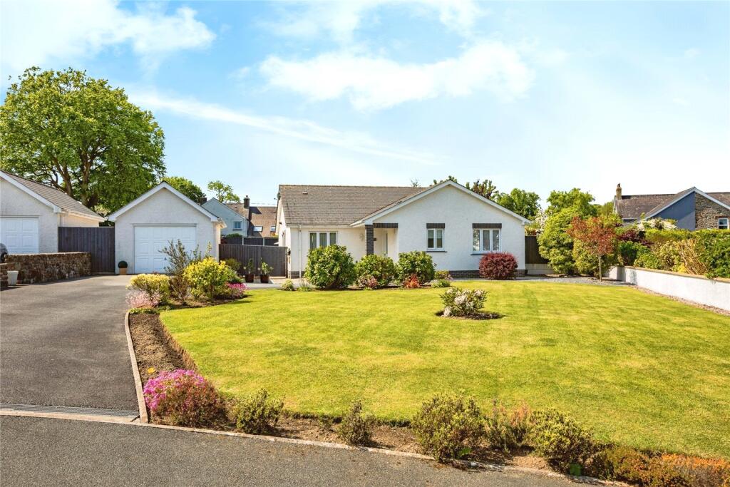 Main image of property: Heol Y Cwm, Cross Inn, Llandysul, Ceredigion, SA44