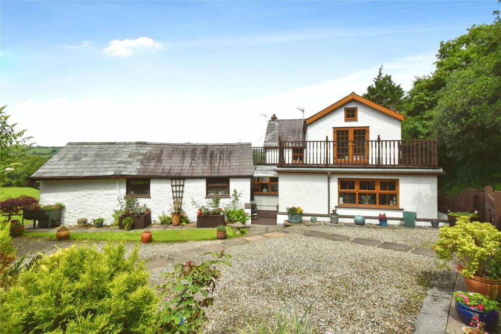 4 bedroom detached house for sale in Salem, Llandeilo, Carmarthenshire