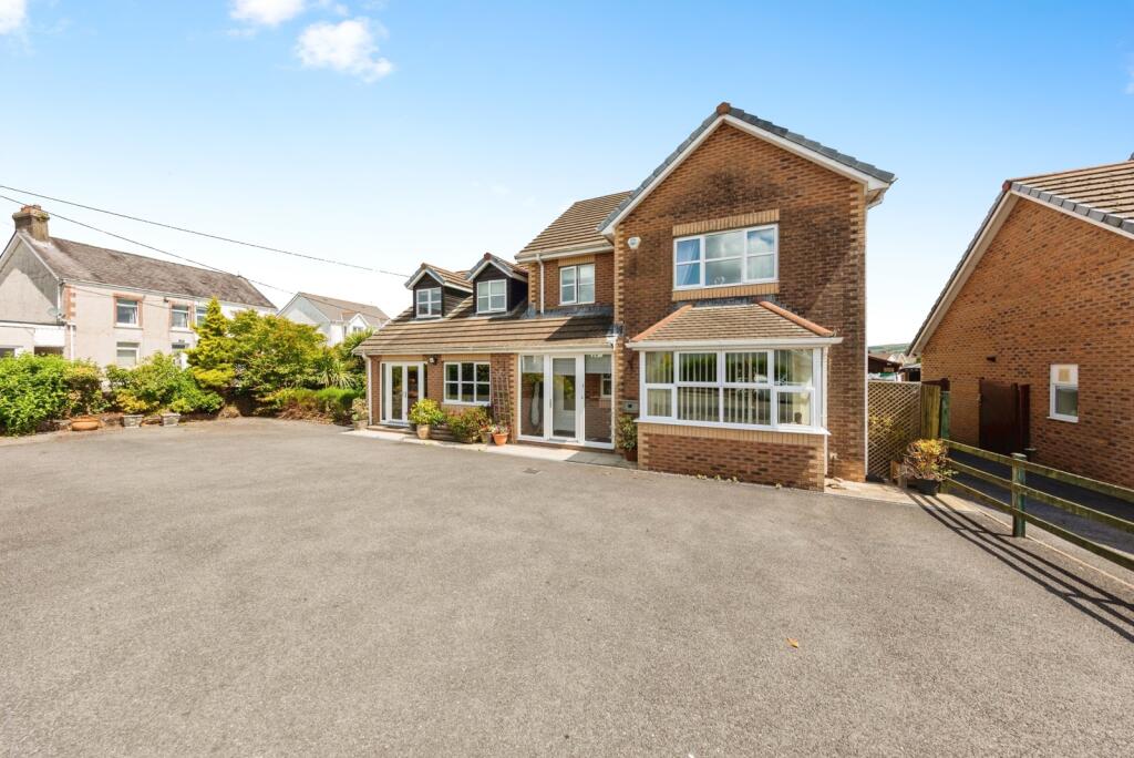 Main image of property: Ffordd Y Deri, Tycroes, Ammanford, Carmarthenshire, SA18