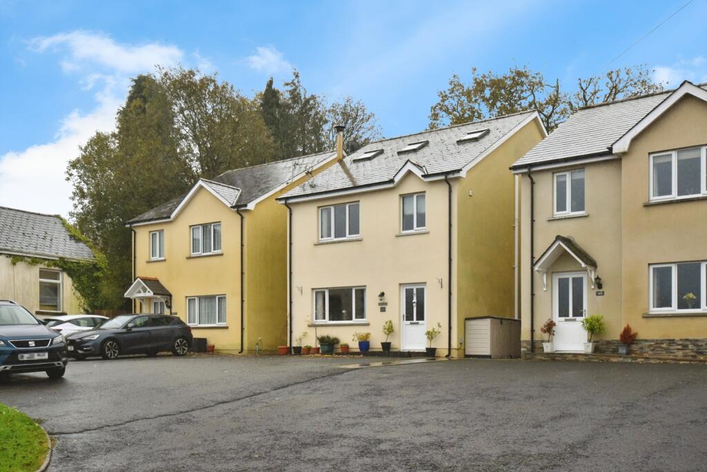 Main image of property: Cwmamman Road, Garnant, Ammanford, Carmarthenshire, SA18