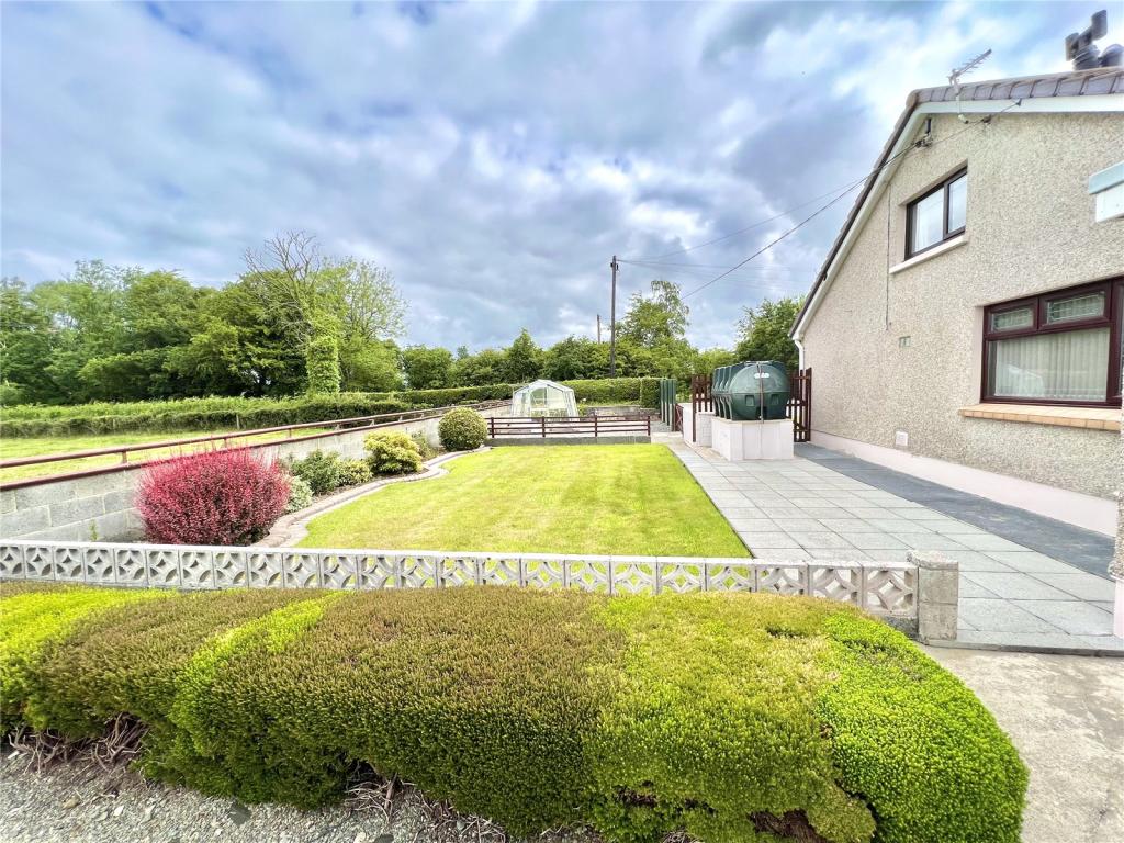4 bedroom bungalow for sale in Newchapel, Boncath, Pembrokeshire, SA37