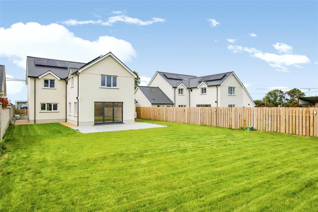 5 bedroom detached house for sale in Lady Road, Blaenporth, Aberteifi, Lady Road, SA43