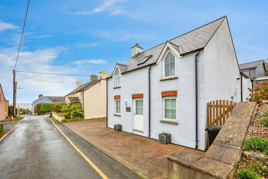 Main image of property: Felin Road, Aberporth, Cardigan, Ceredigion, SA43