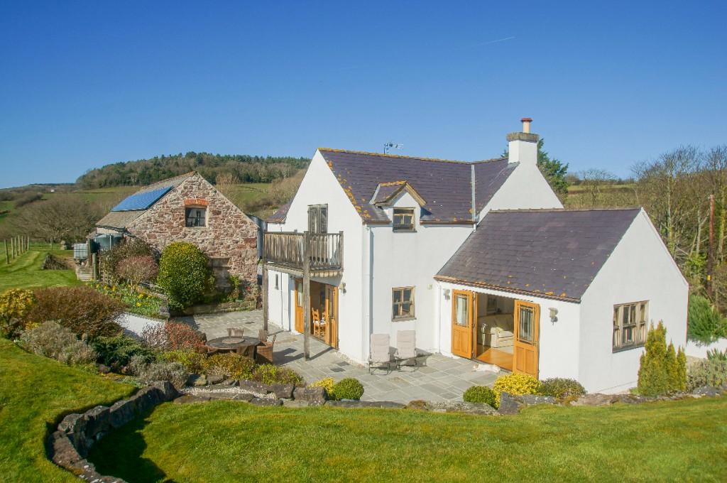 3 bedroom character property for sale in Nant Ganol, Rhyd y Foel