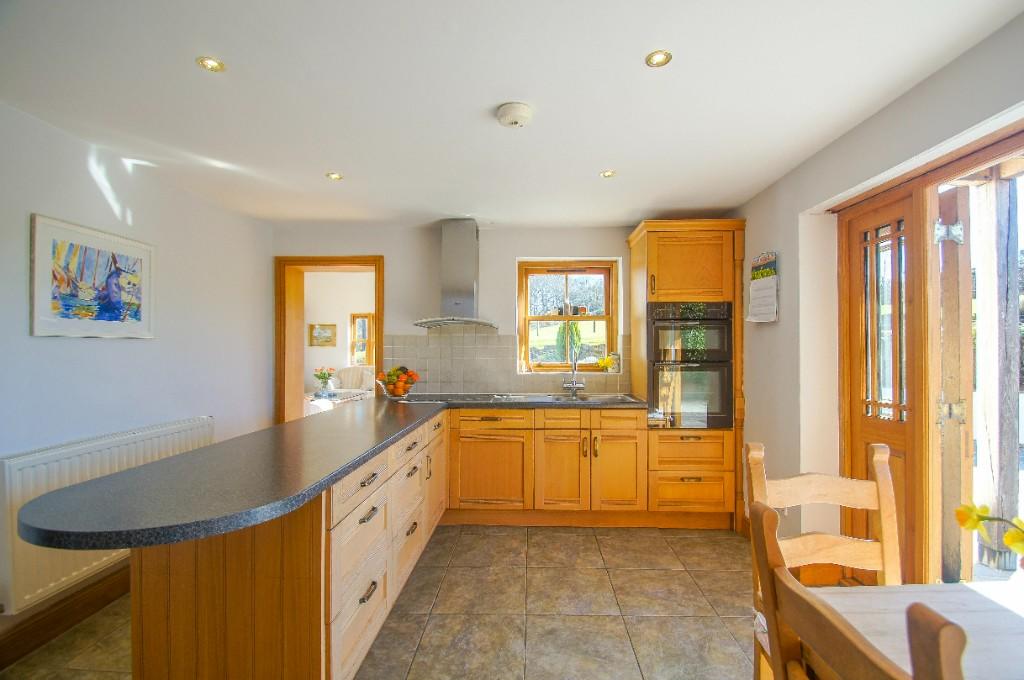 3 Bedroom Character Property For Sale In Nant Ganol, Rhyd Y Foel ...