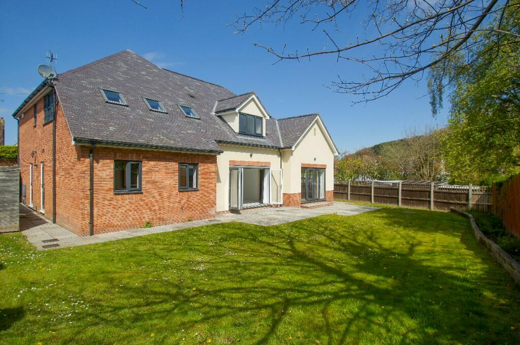 Main image of property: 1 Vicarage Court, Vicarage Avenue, Llandudno, Conwy (County of), LL30