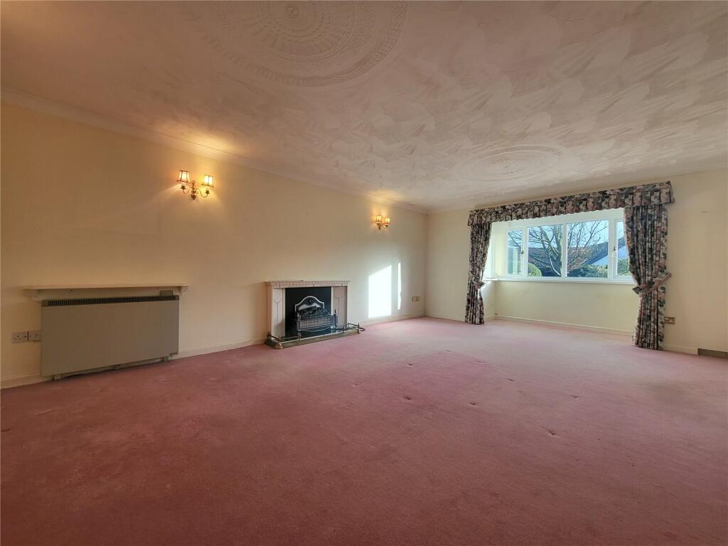 3 bedroom bungalow for sale in Dol Y Dderwen, Llangain, Carmarthen, SA33