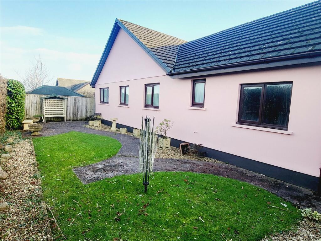 3 bedroom bungalow for sale in Dol Y Dderwen, Llangain, Carmarthen, SA33