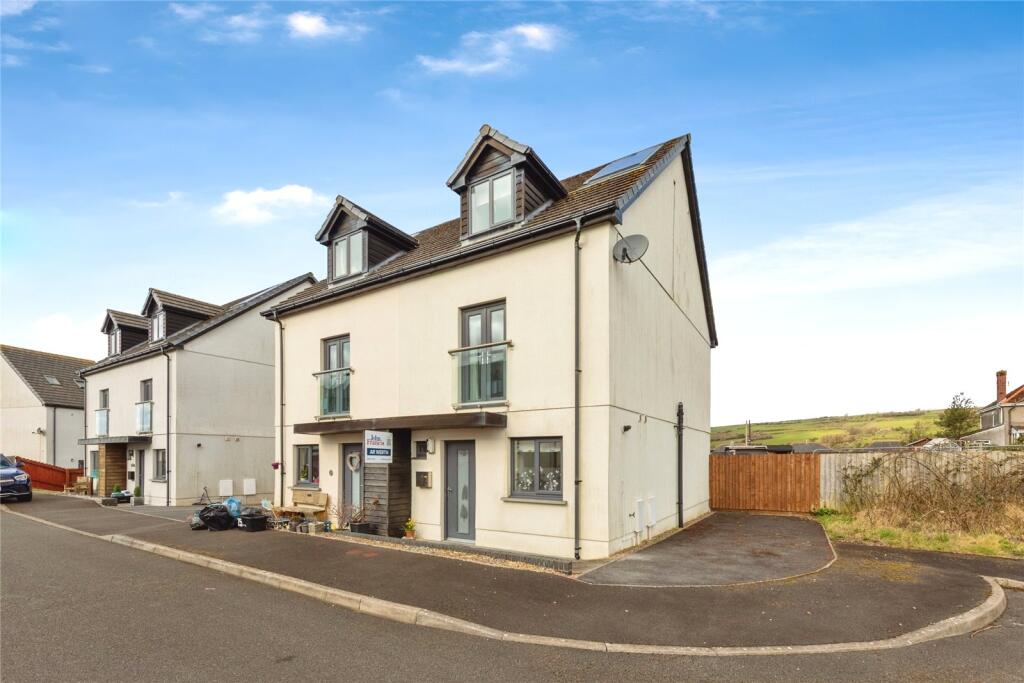 Main image of property: Llys Y Foryd, Kidwelly, Carmarthenshire, SA17
