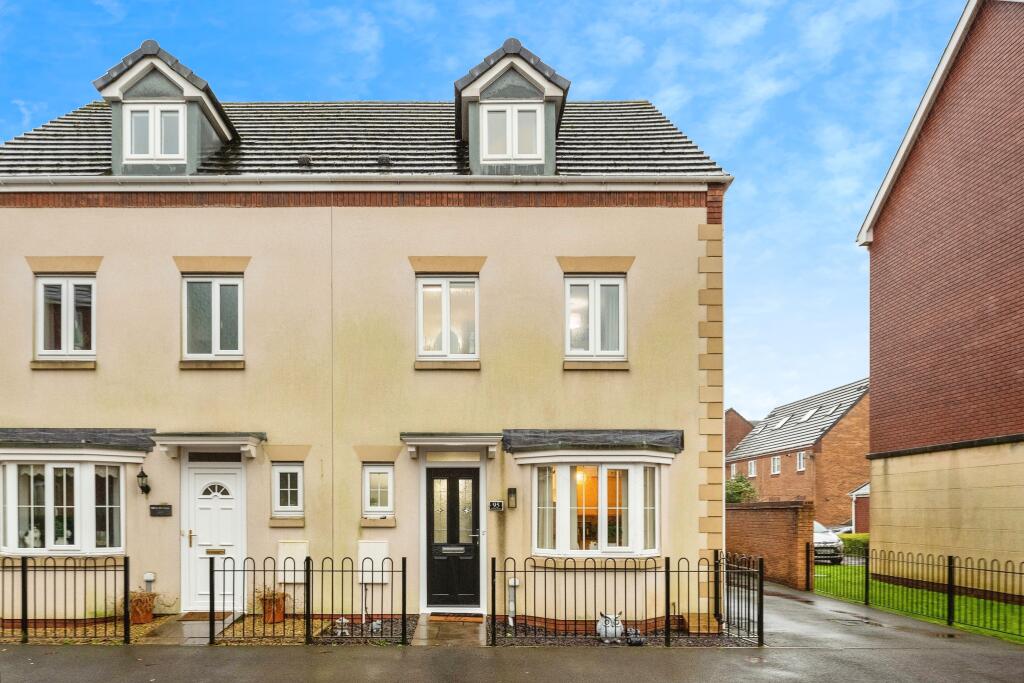 4 bedroom semi-detached house for sale in Six Mills Avenue, Gorseinon, Swansea, SA4