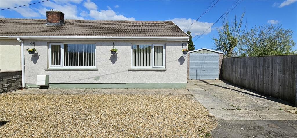2 bedroom bungalow for sale in Jubilee Lane, Loughor, Swansea, SA4