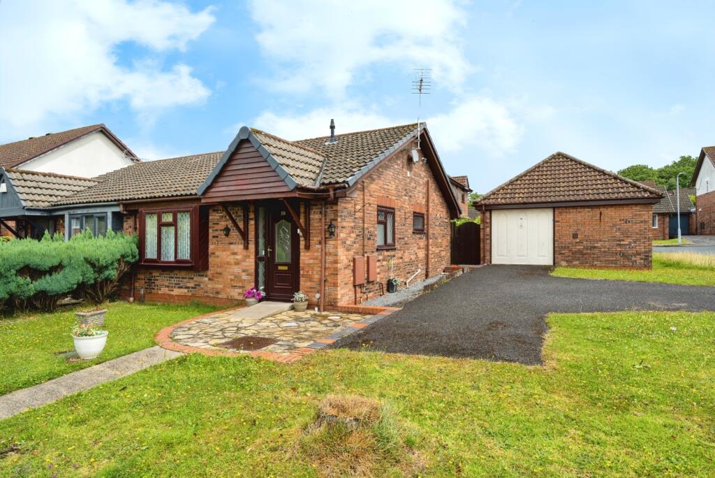 Main image of property: Heol Pentre Bach, Gorseinon, Swansea, SA4