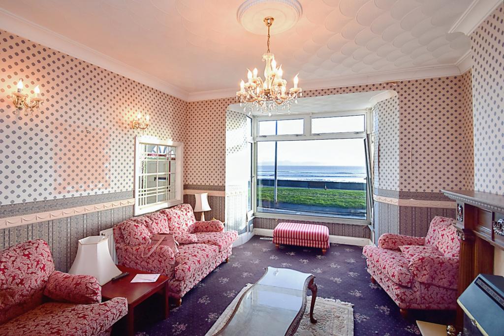 Main image of property: Mumbles Road, Mumbles, Abertawe, Mumbles Road, SA3