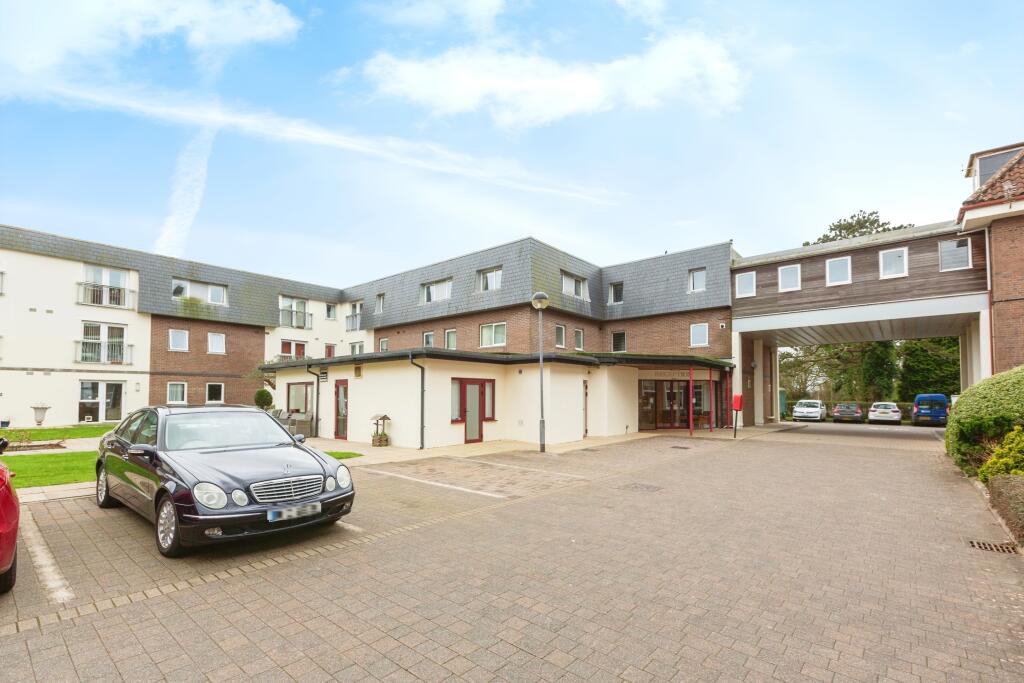 Main image of property: Clyne Common, Swansea, SA3