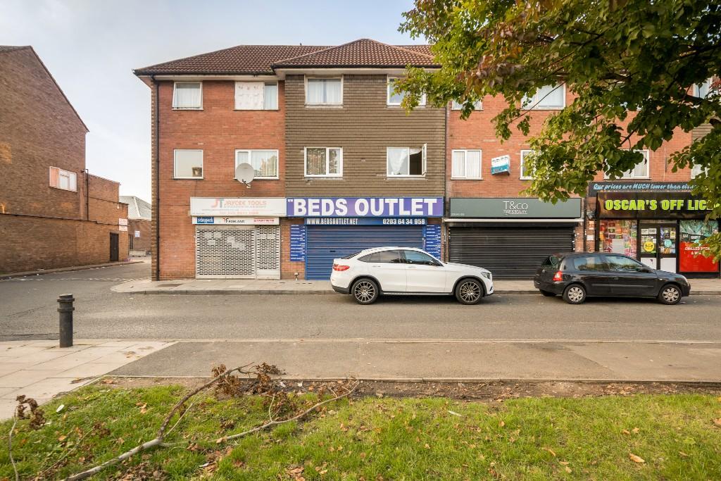 1 bedroom apartment for sale in Yeading Lane, Northolt, Middlesex, UB5