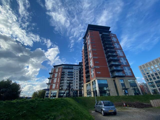 2 bedroom apartment for rent in Riverside Way, Leeds, West Yorkshire, LS1