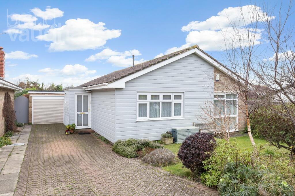 2 bedroom bungalow for sale in Wanderdown Road, Ovingdean, Brighton