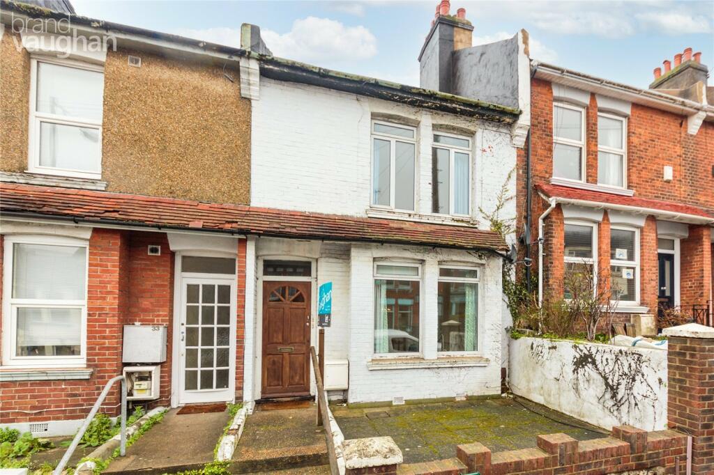 4 bedroom terraced house for sale in Bear Road, Brighton, BN2