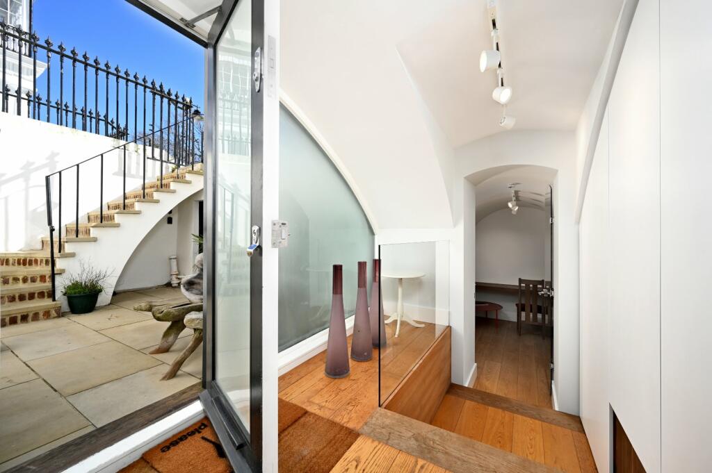 Additional property image - Sussex Square, Brighton, East Sussex, BN2