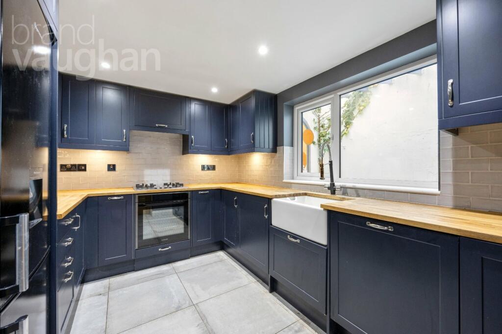 Additional property image - Great College Street, Brighton, East Sussex, BN2