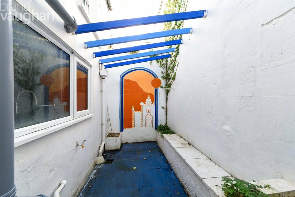 Additional property image - Great College Street, Brighton, East Sussex, BN2
