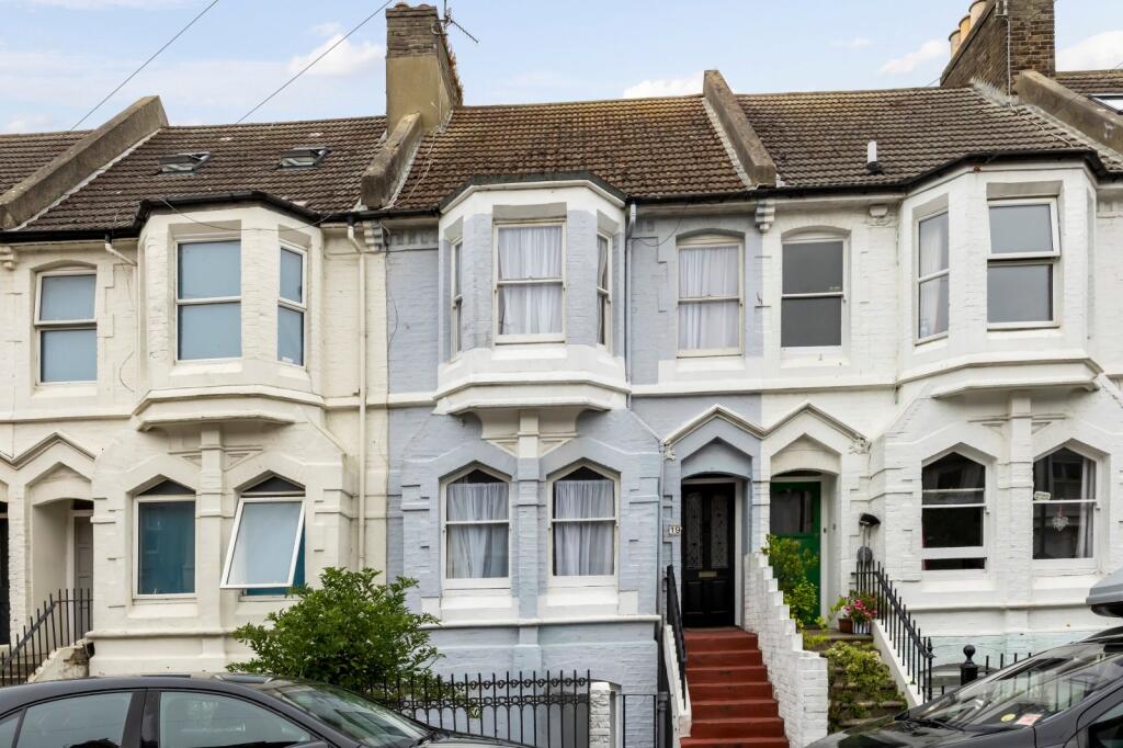 4 bedroom terraced house