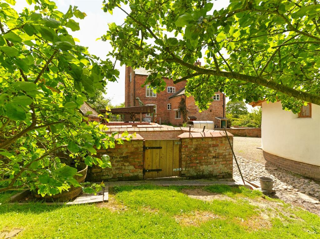 6 bedroom detached house for sale in Gwalia, Nr Overton On Dee, LL13