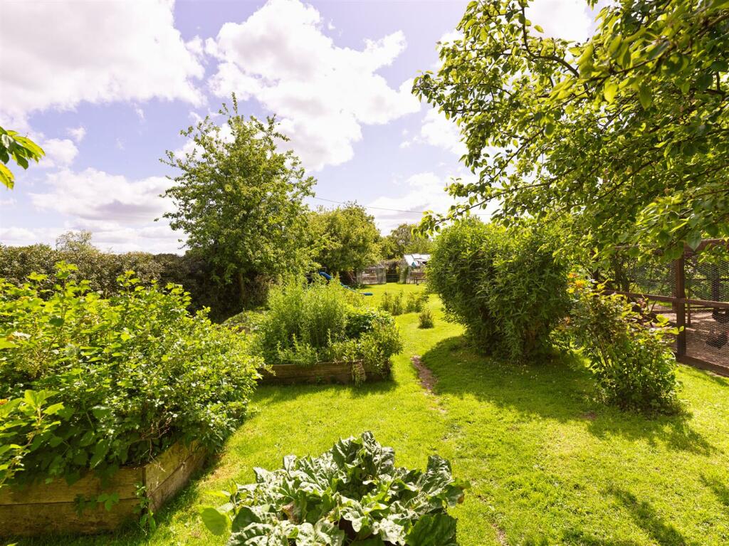 6 bedroom detached house for sale in Gwalia, Nr Overton On Dee, LL13