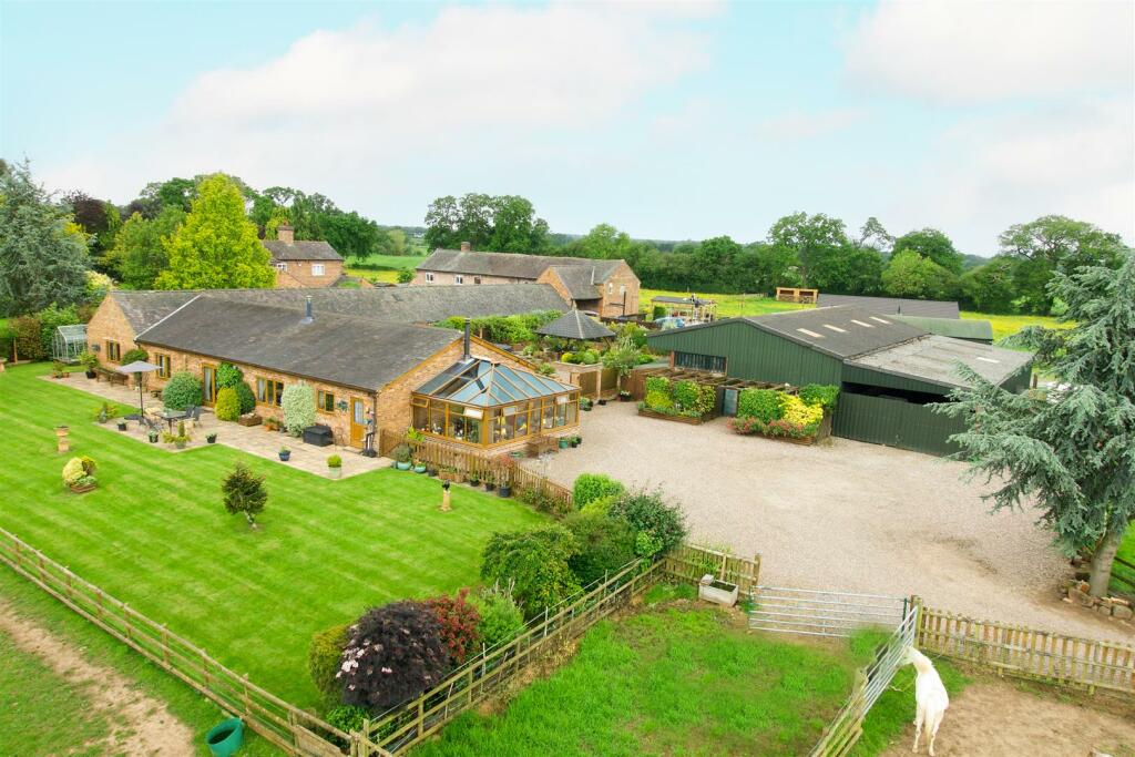 5 bedroom country house for sale in Hanmer, Whitchurch., SY13