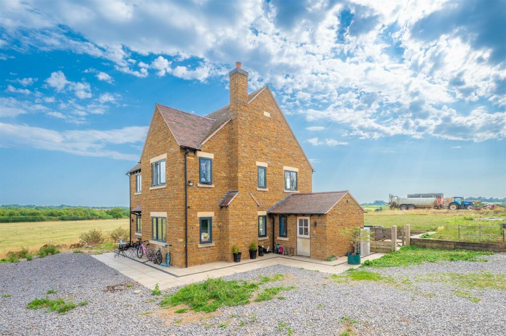Additional property image - Park Hill Farm, Idlicote Road, Halford