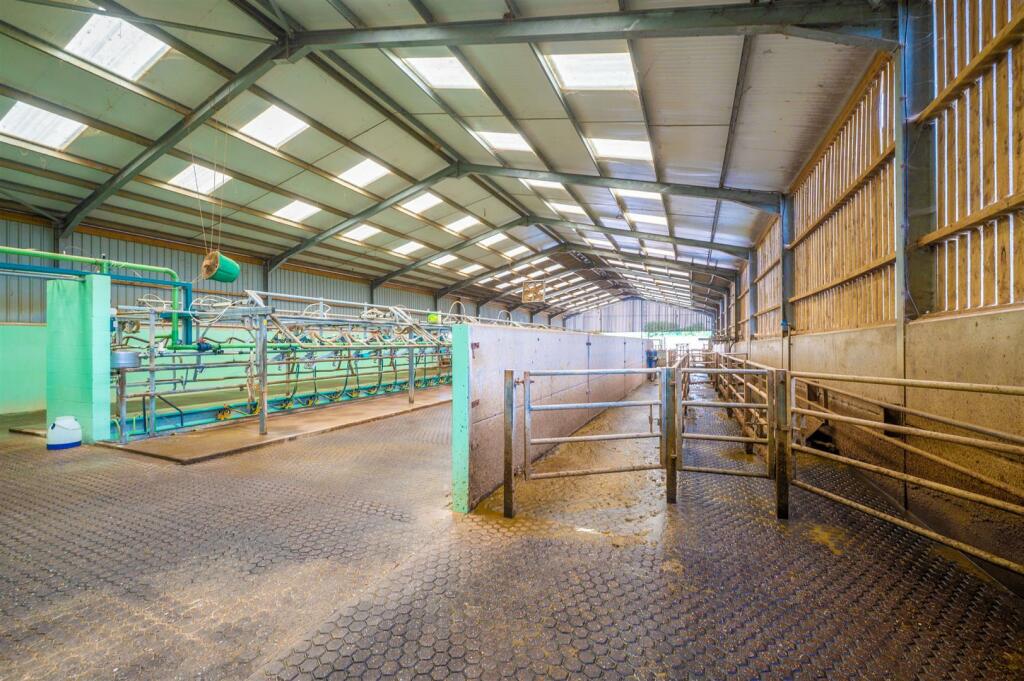 Additional property image - Park Hill Farm, Idlicote Road, Halford