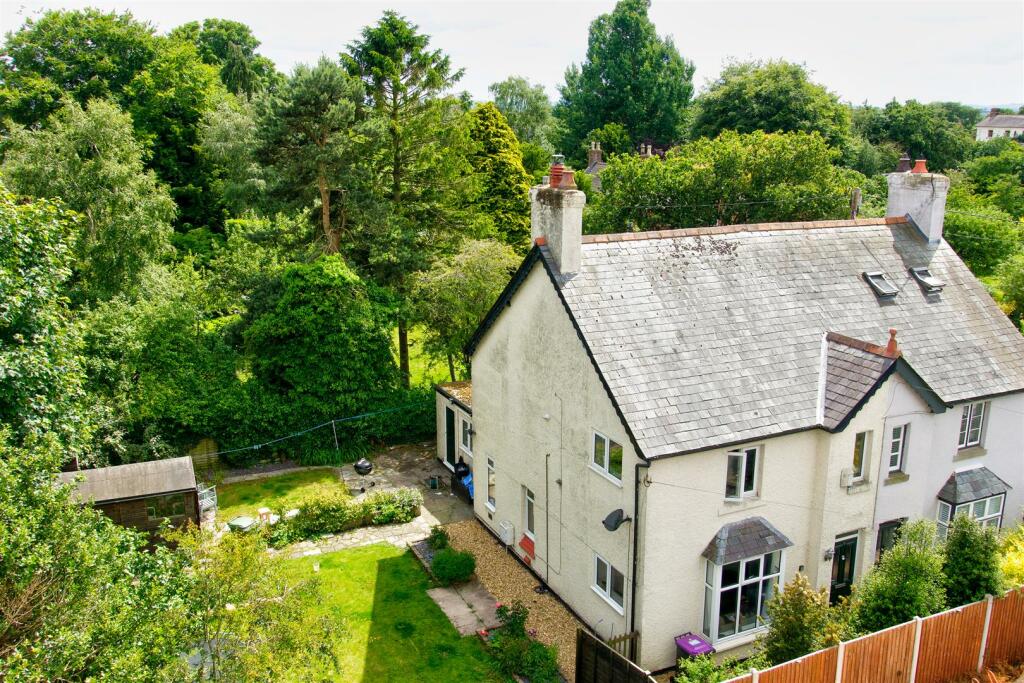 2 bedroom semidetached house for sale in Station Road, Baschurch