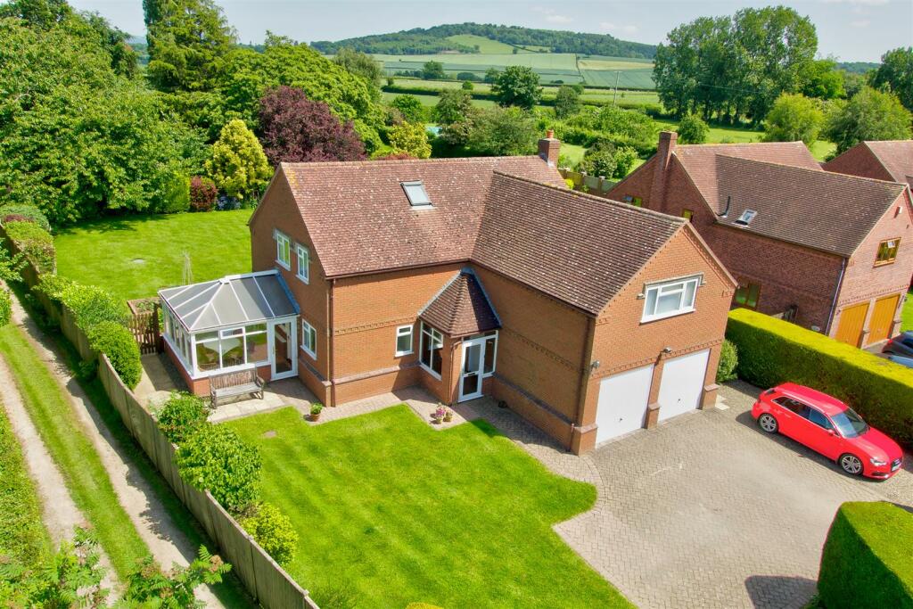4 bedroom detached house for sale in Frodesley, Dorrington, Shrewsbury, SY5