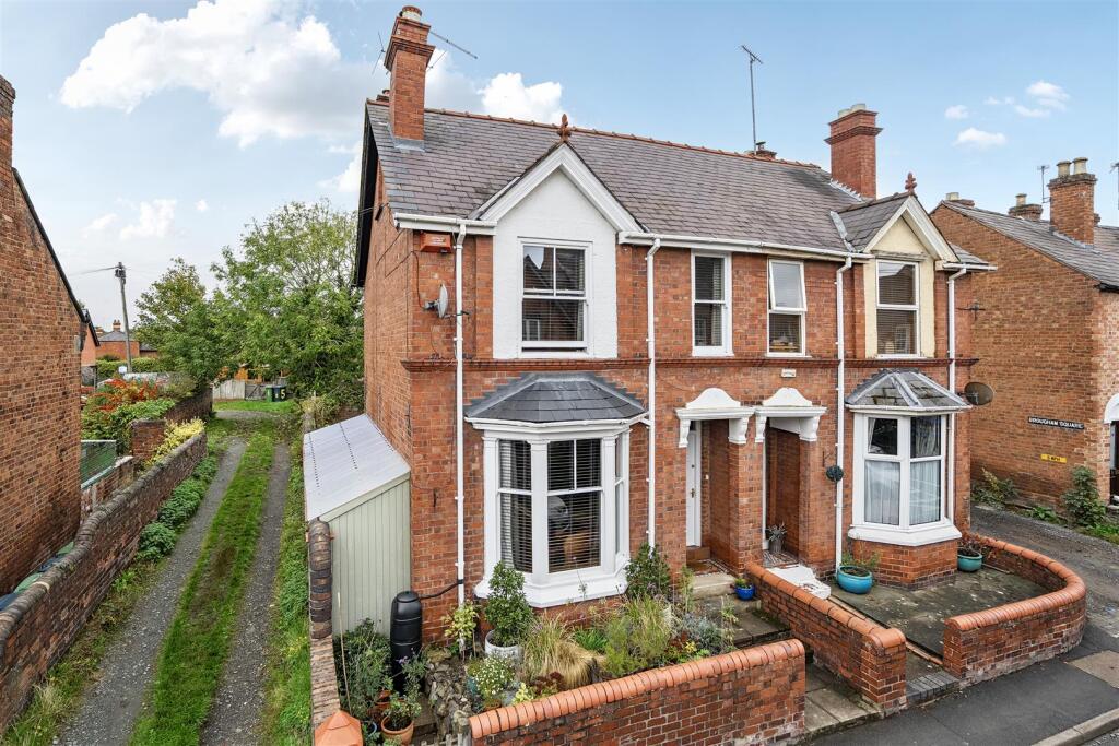Main image of property: 77 Trinity Street, Shrewsbury, SY3 7PD