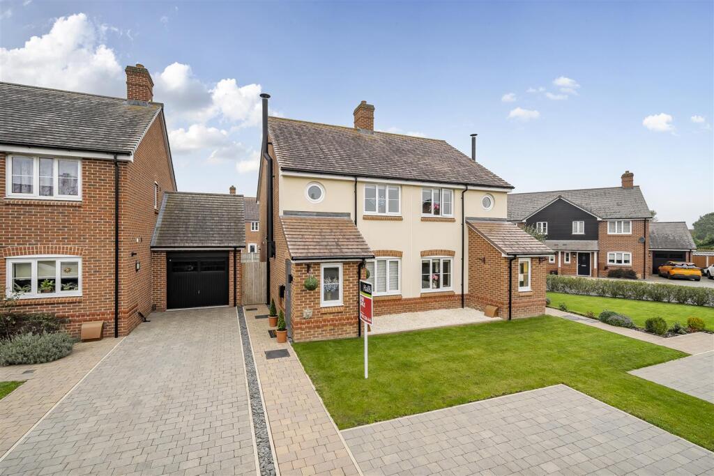 Main image of property: 20 Curlew Meadows, Baschurch, Shrewsbury, SY4 2FA