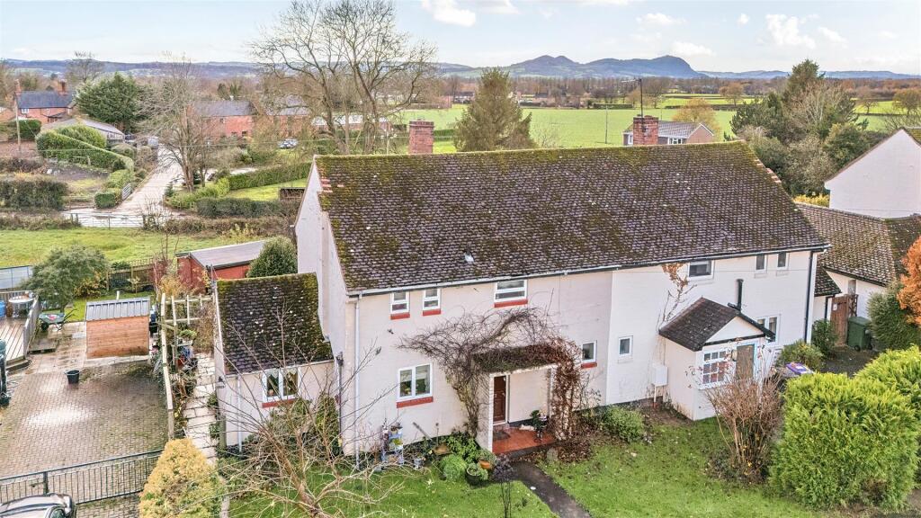 Main image of property: 8 Queensway, Nesscliffe, Shrewsbury, SY4 1BD