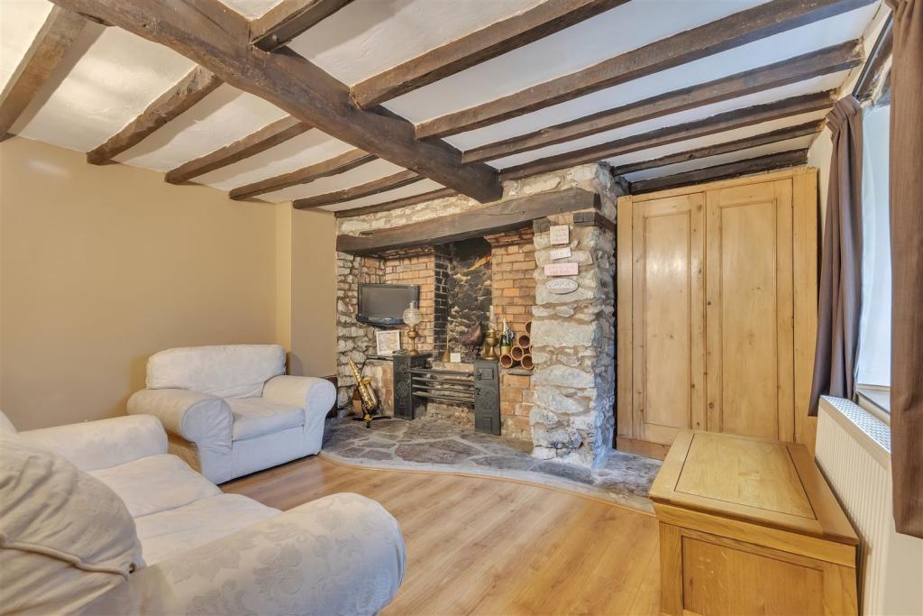 3 bedroom semidetached house for sale in Trewern, SY21 8EA, SY21