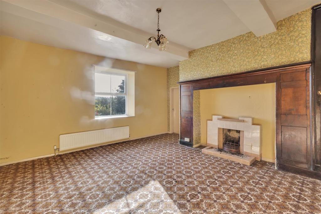 6 bedroom country house for sale in Llanfyllin, SY22