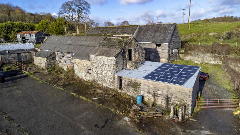 6 bedroom country house for sale in Llanfyllin, SY22