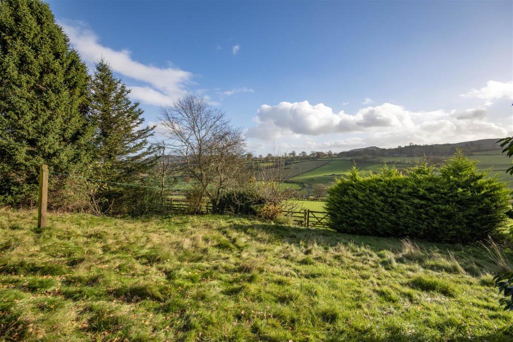 6 bedroom country house for sale in Llanfyllin, SY22