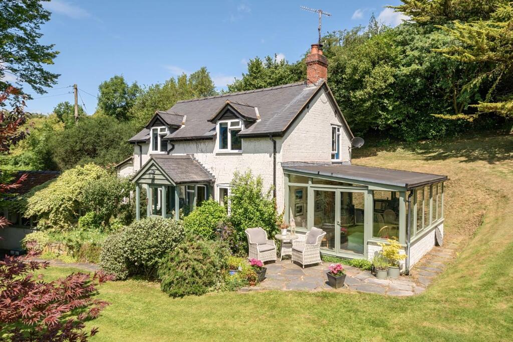 Main image of property: Golfa, Welshpool