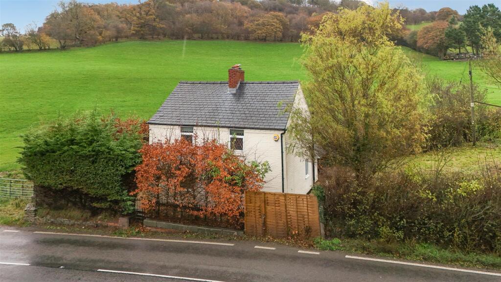 Main image of property: Cyfronydd, SY21 9EU