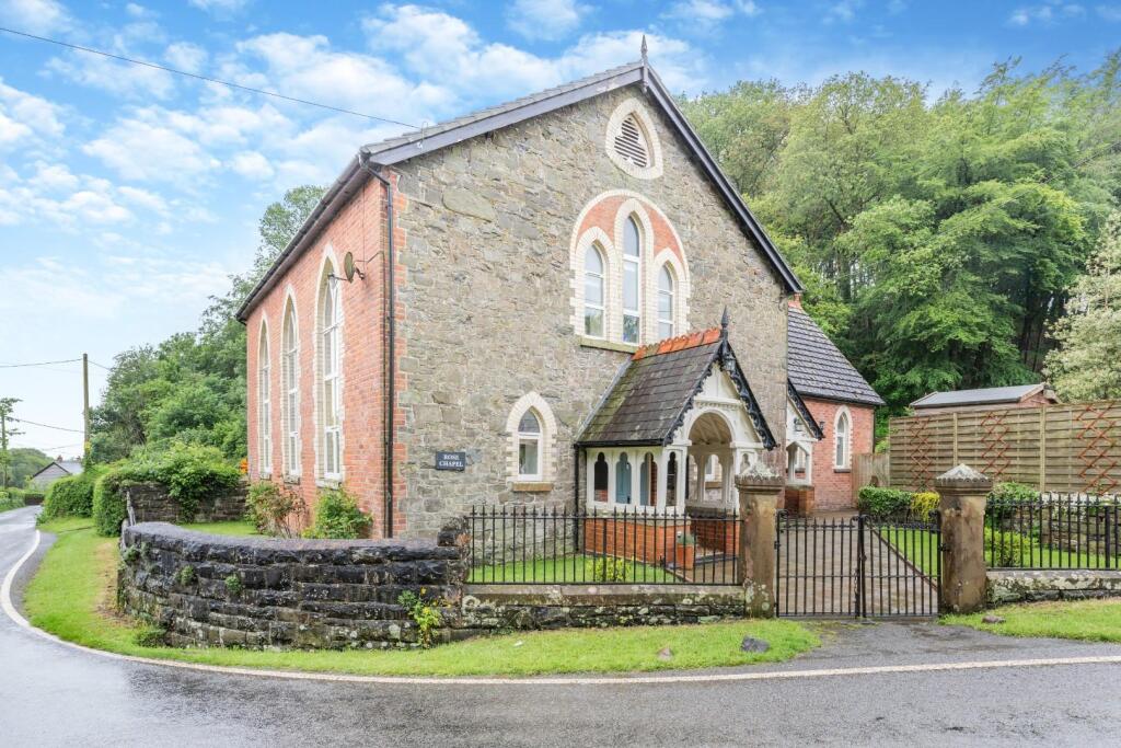 Main image of property: Bwlch-Y-Ffridd, SY16 3HX