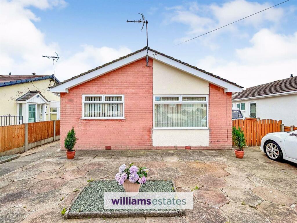 3 bedroom detached bungalow for sale in Grosvenor Road, Prestatyn, LL19