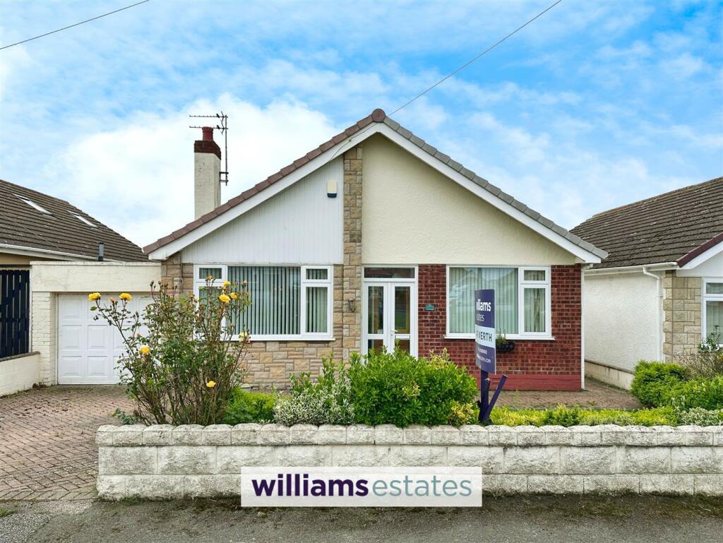 3 bedroom detached bungalow for sale in Victoria Road West, Prestatyn, LL19