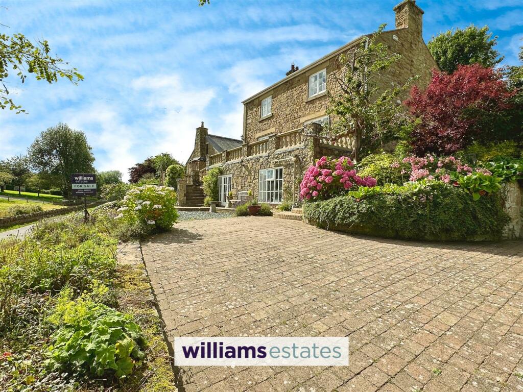 3 bedroom detached house for sale in Llanasa, CH8 9NE, CH8