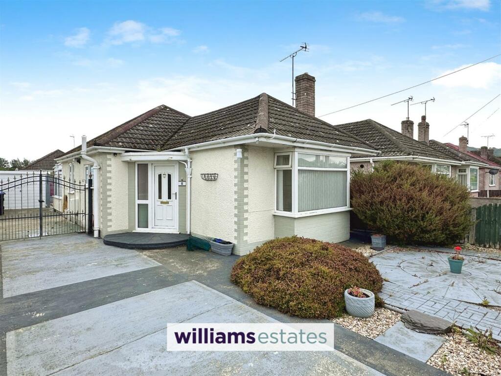 2 bedroom detached bungalow for sale in Salisbury Drive, Prestatyn, LL19